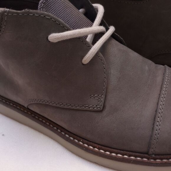 Clarks Grandin Top Chukka Boot in Gray Nubuck, size 8 - Picture 3 of 15